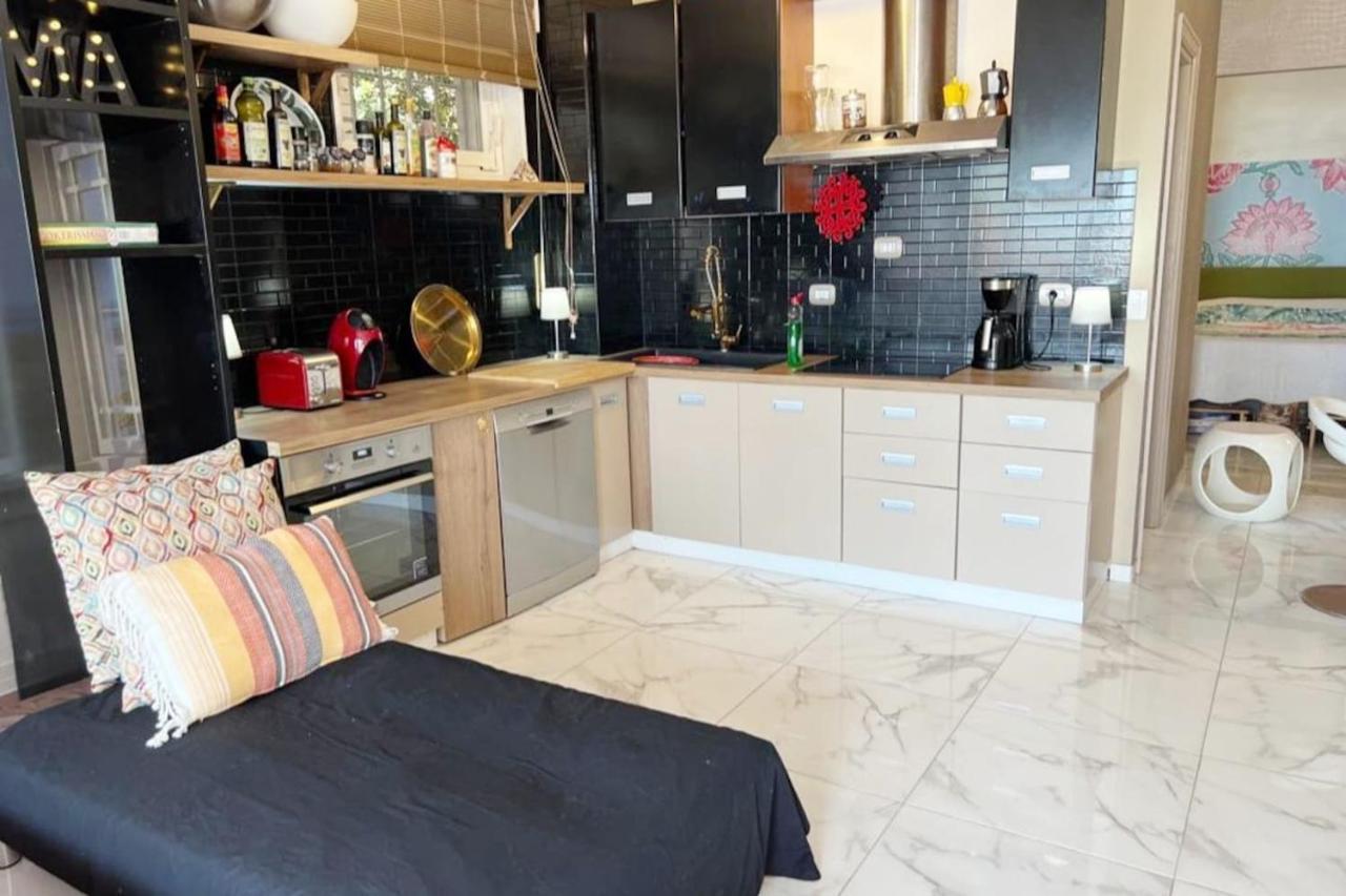 Wohnung Mit Direktem Meerzugang Torvaianica Exteriör bild