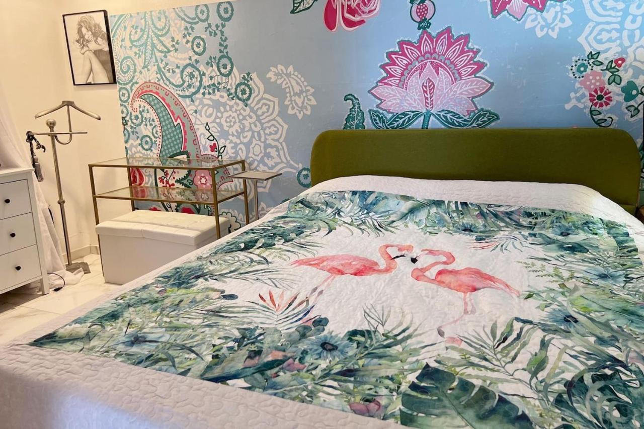 Wohnung Mit Direktem Meerzugang Torvaianica Exteriör bild